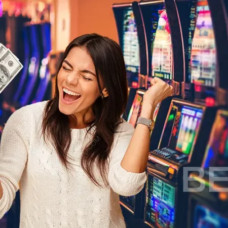 Playing Slots Online? A Guide to Understanding the Paytable and Volatility